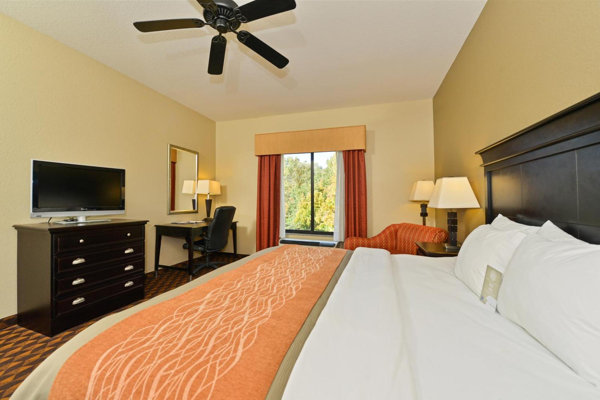 Comfort Inn & Suites Clinton Oda fotoğraf